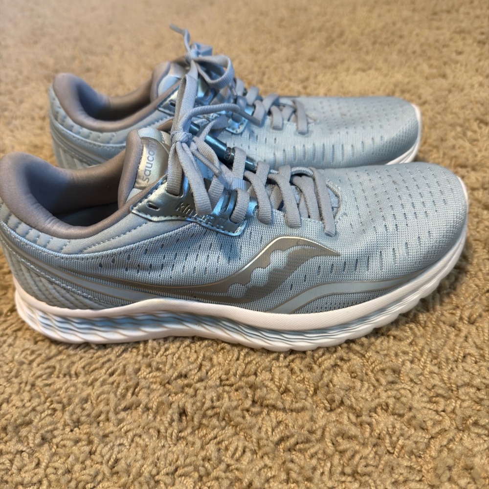Saucony Women's Kinvara 11 Running Shoes Size 7
